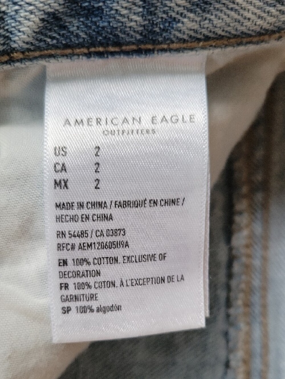 American Eagle Outfitters Light Wash Distressed Denim Shorts - Picture 4 of 6